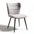 Chaise en tissu gris avec piètement en métal noir dimensions 45 x 55 x 85cm